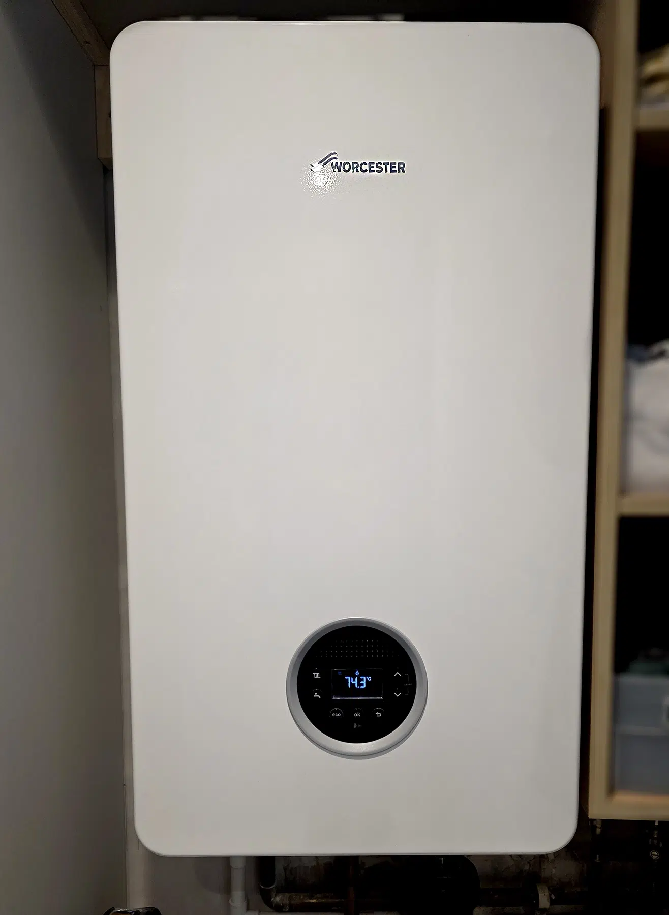 Worcester Bosch Greenstar 4000 boiler installed by MAK Plumbing in Balham